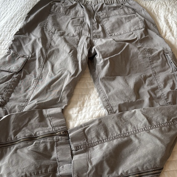 NWOT! Abercrombie Cargo Pants - Picture 13 of 14